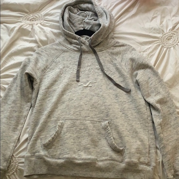 White Hollister Hoodie - Picture 1 of 1